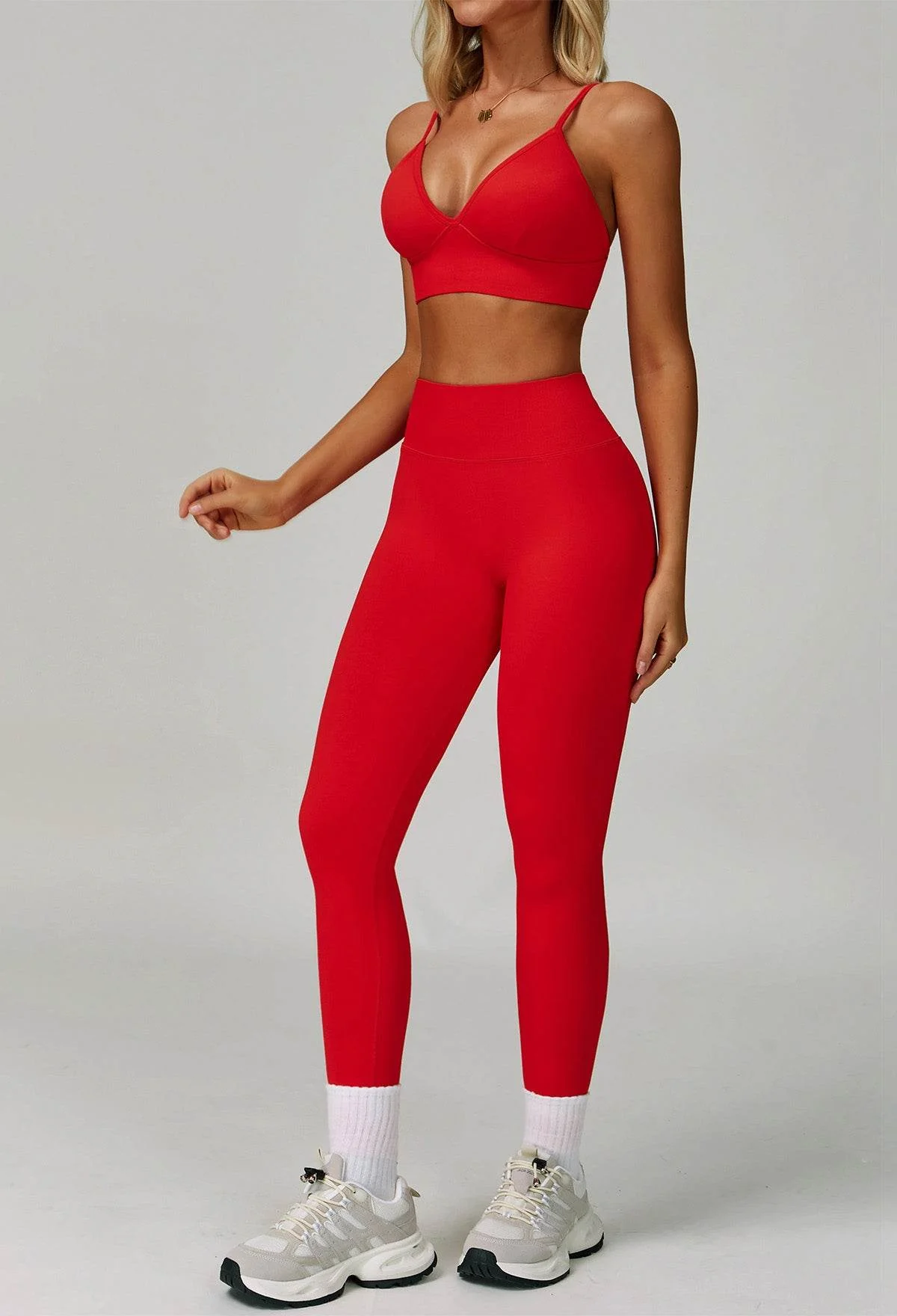 Activewear Set with V Neck Sports Bra and Legging - Artadvier