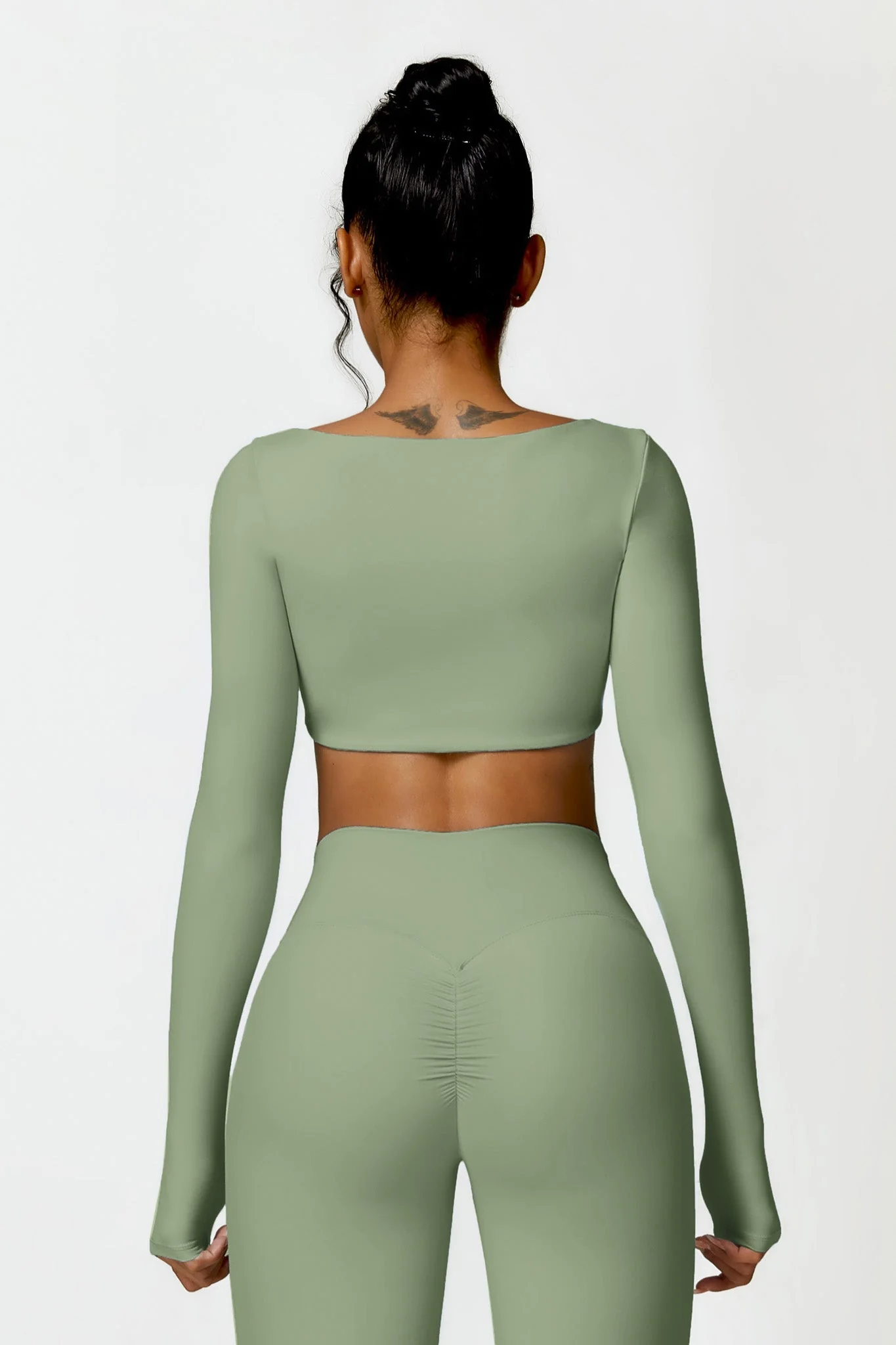 Square Neck Long Sleeve Crop Top - Artadvier