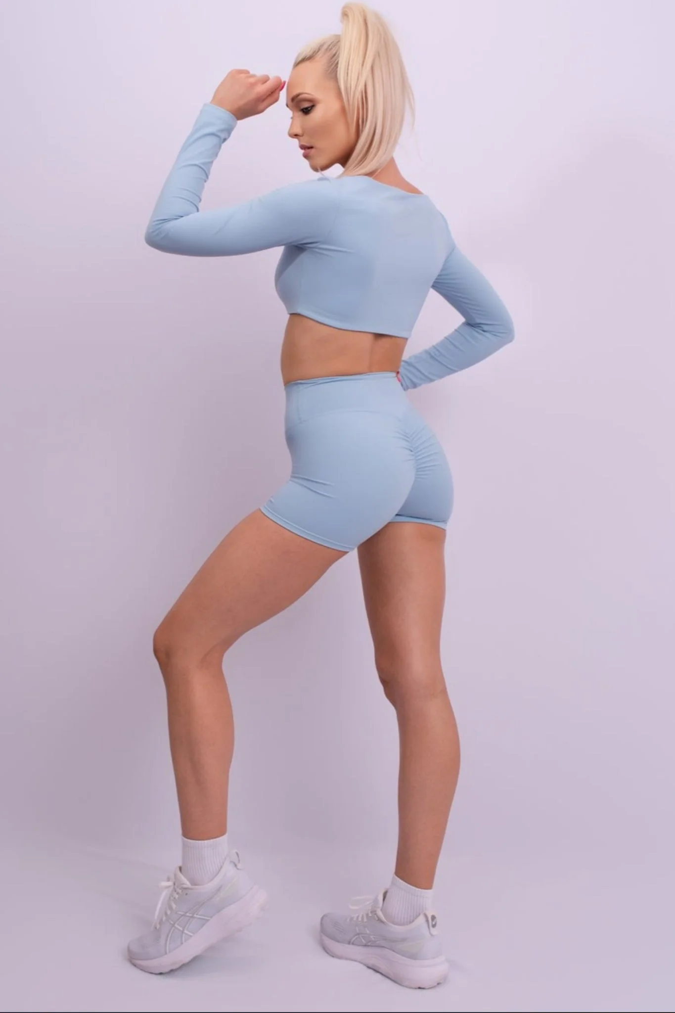 Square Neck Long Sleeve Crop Top - Artadvier