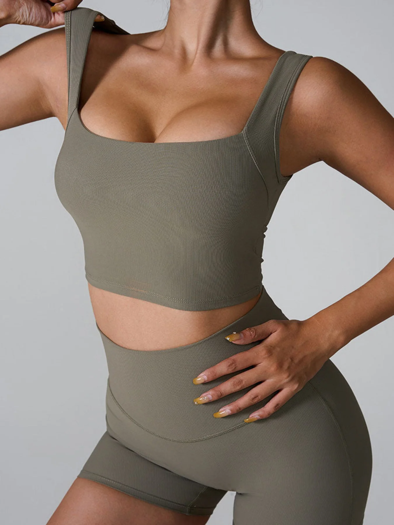 Sleeveless Square Neck Athletic Crop Tank Top - Artadvier