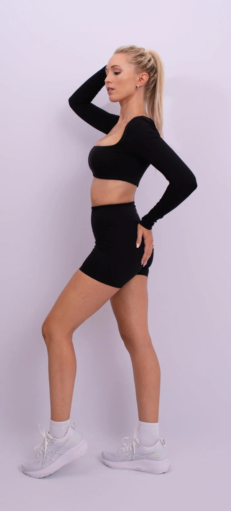 Square Neck Long Sleeve Crop Top - Artadvier