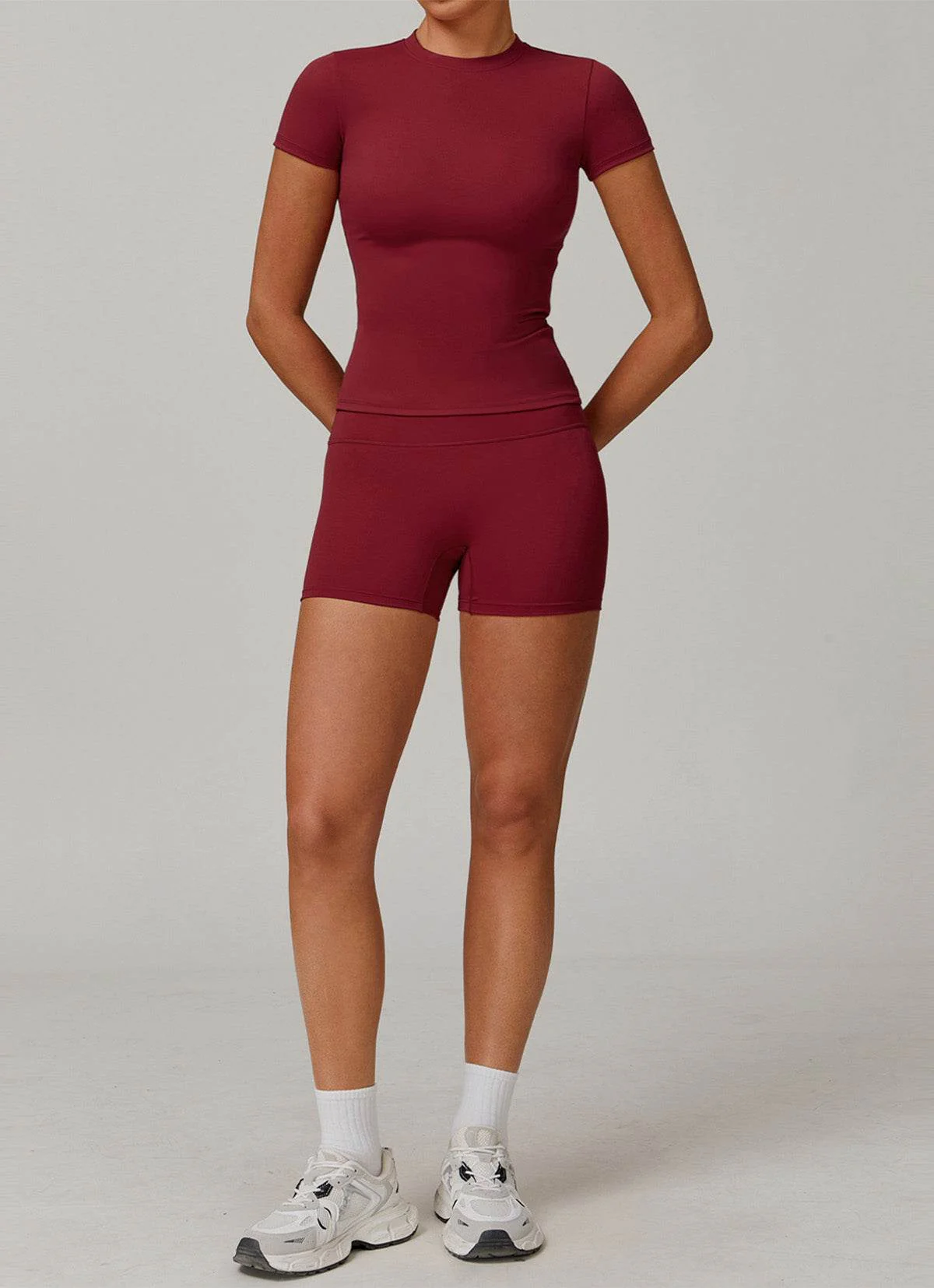 Sports Wear with Short Sleeve T-Shirt and Shorts - Artadvier